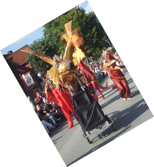 Drache schief