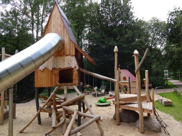 602_OP Stadtw&auml;ldchen Hexenspielplatz Rutsche
